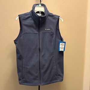 Columbia fleece vest.